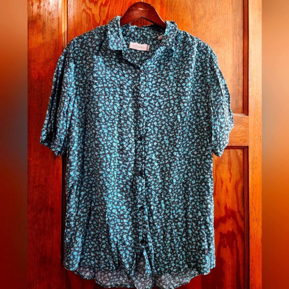 Shirt sleeve button down